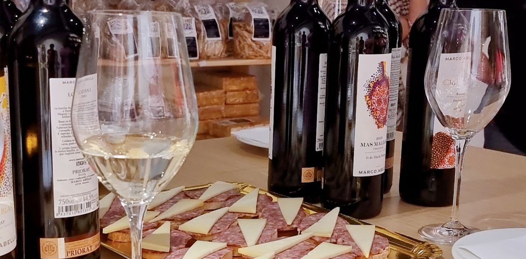 Primera cata de vinos Vinova Experience con Celler Marco Abella
